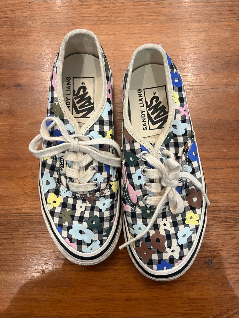 Sandy Laing x Vans 
Never worn outside - a bit too small